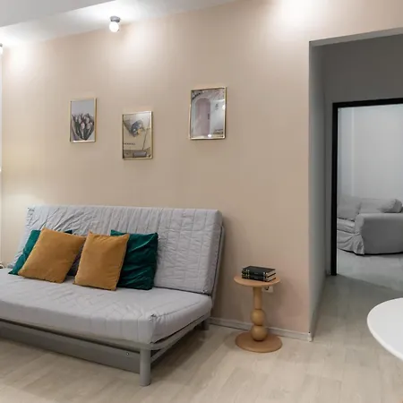 Dreamy Downtown Bliss - National Theatre