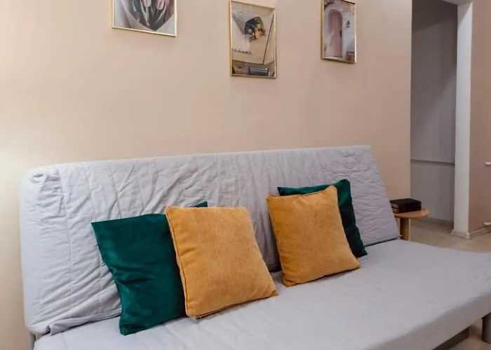 Dreamy Downtown Bliss - National Theatre